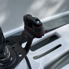 Load image into Gallery viewer, Harken 205 Ball Bearing Swivel Mainsheet Cam Base - Low Profile